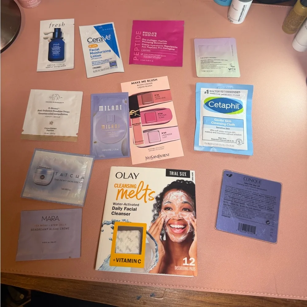 Deluxe/High End Brands: 114 Item Beauty/Skin/Hair Sample Assortment - Picture 11 of 13